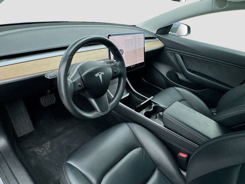 Used 2019 Tesla Model 3 image 19