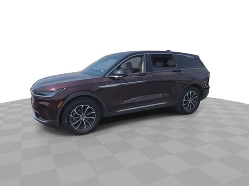 Used 2024 Lincoln Nautilus Premier w/ Equipment Group 102A AWD/4WD image 4