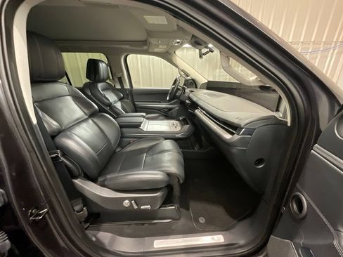 Used 2025 Lincoln Navigator L Reserve AWD/4WD image 14