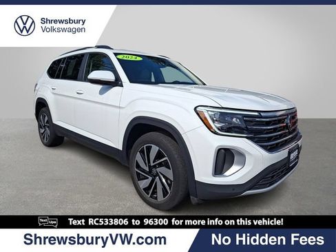 Used 2024 Volkswagen Atlas SE AWD/4WD image 1