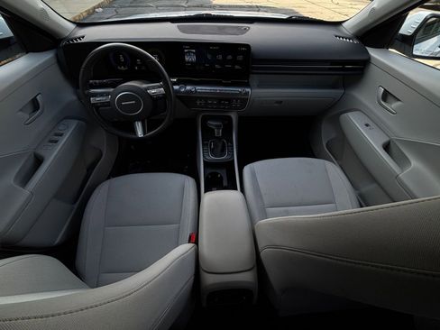 Used 2025 Hyundai Kona SEL image 33