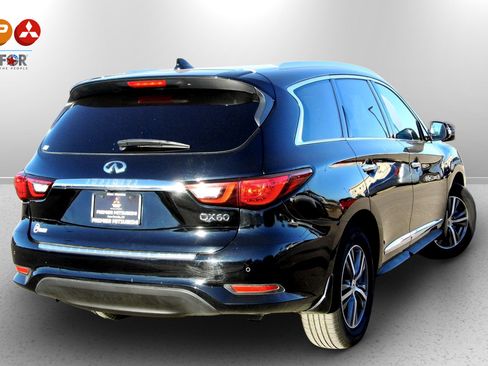 Used 2020 INFINITI QX60 Luxe w/ Essential Package image 2