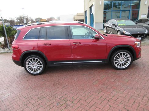 Used 2022 Mercedes-Benz GLB 250 4MATIC image 58