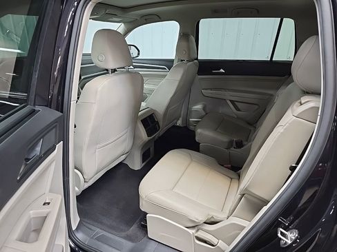 Used 2023 Volkswagen Atlas SE image 31