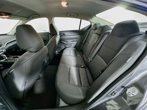 Used 2025 Nissan Altima 2.5 SV FWD image 26