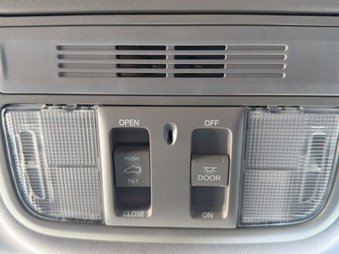 Used 2018 Honda CR-V EX image 34