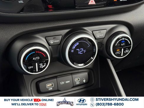 Certified 2025 Hyundai Venue Limited image 28