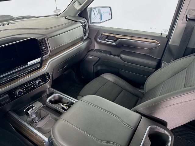Used 2024 Chevrolet Silverado 1500 LT Trail Boss w/ Convenience Package II AWD/4WD image 25