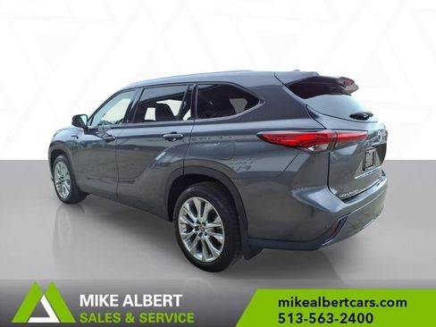 Used 2022 Toyota Highlander Limited image 5