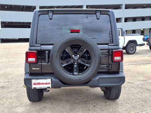 Used 2023 Jeep Wrangler Unlimited Sport AWD/4WD image 26