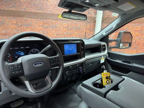 New 2025 Ford F550 XL image 12