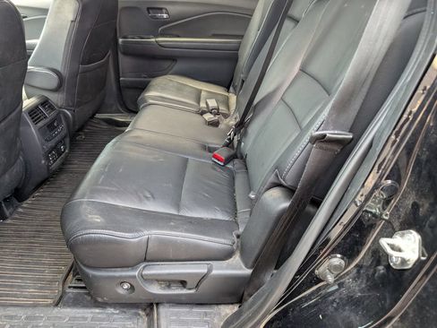Used 2017 Honda Pilot Touring image 7
