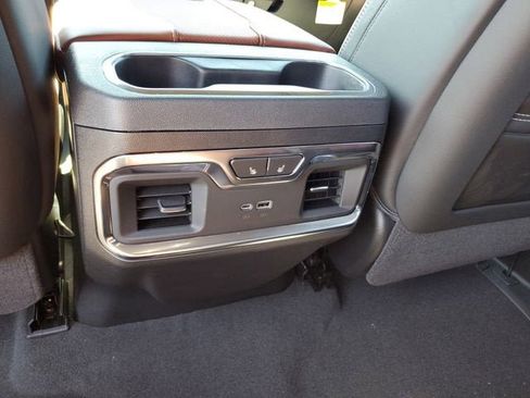 New 2026 GMC Sierra 3500 Denali Ultimate AWD/4WD image 17