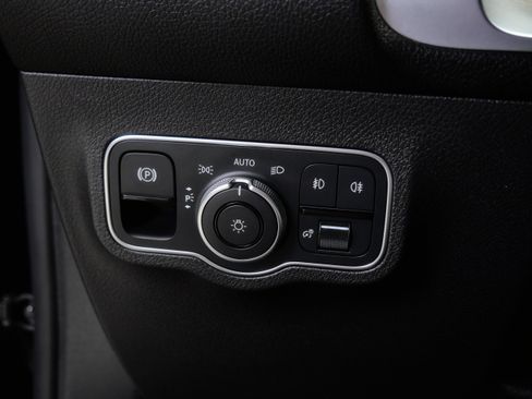 Certified 2022 Mercedes-Benz GLB 250 4MATIC image 28