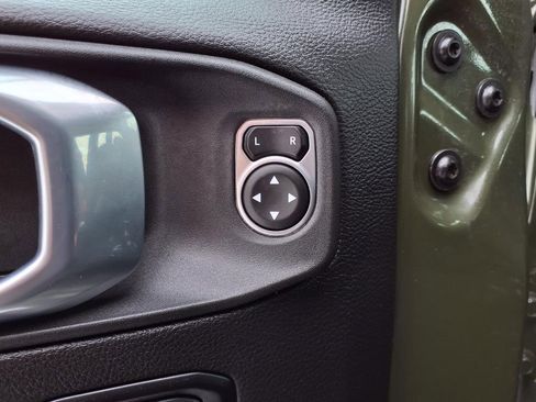 Used 2023 Jeep Gladiator Overland w/ Cold Weather Group image 25