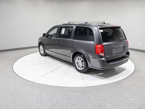 Used 2019 Dodge Grand Caravan SXT image 34