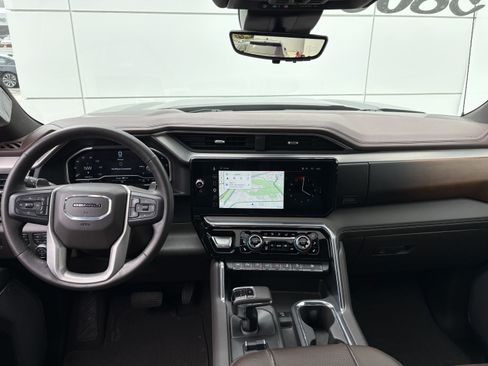 Used 2023 GMC Sierra 1500 Denali w/ Denali Reserve Package AWD/4WD image 18