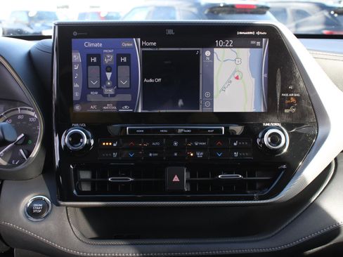 Used 2022 Toyota Highlander Platinum image 14