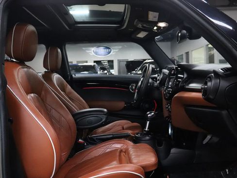 Used 2019 MINI Cooper S image 16