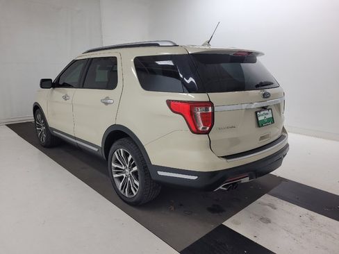 Used 2018 Ford Explorer Platinum image 5