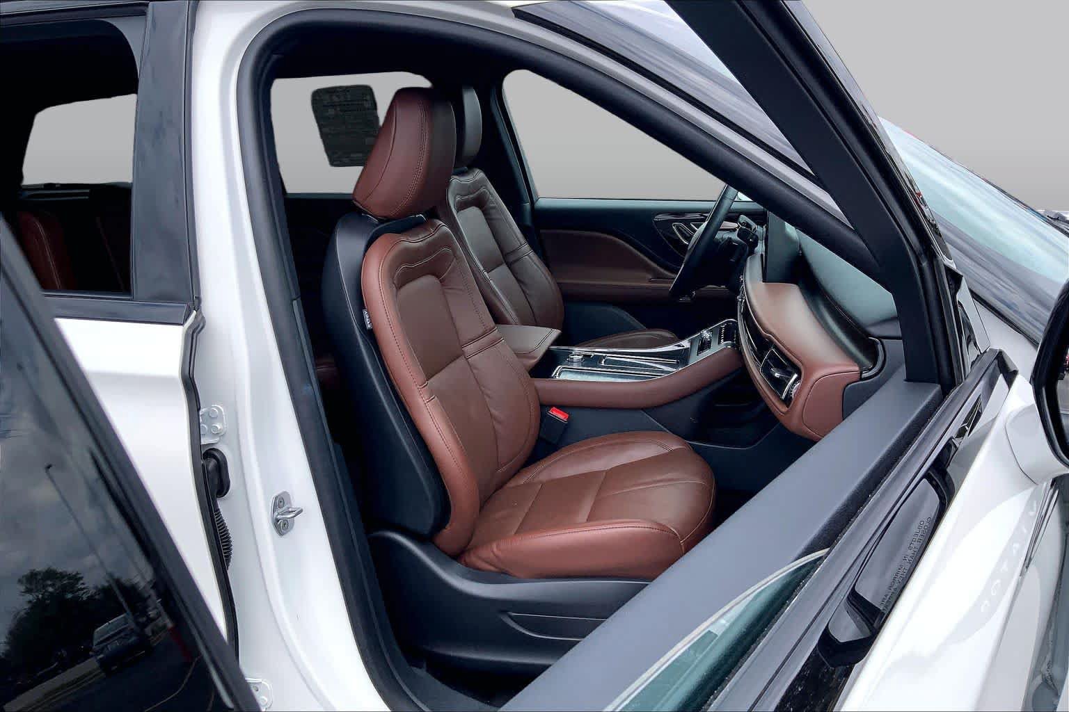 Used 2025 Lincoln Aviator Reserve w/ Jet Appearance Package AWD/4WD image 9