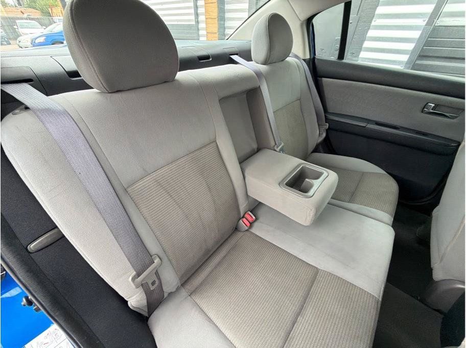 Used 2011 Nissan Sentra 2.0 SR w/ Moonroof Pkg FWD image 19