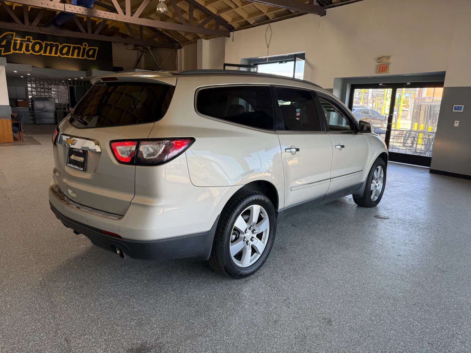 Used 2015 Chevrolet Traverse LTZ FWD image 7