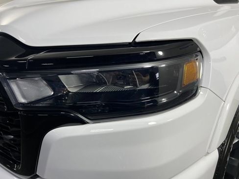 Used 2025 RAM 1500 Big Horn AWD/4WD image 36
