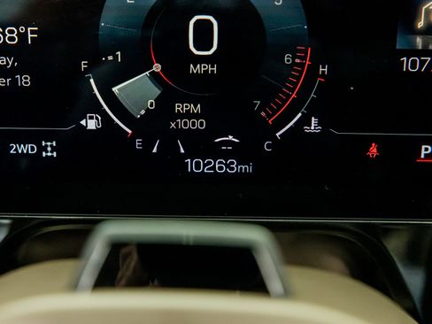 Used 2025 GMC Yukon Denali w/ Denali Reserve Package image 47