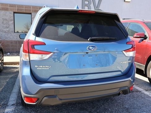 Used 2023 Subaru Forester Premium image 15