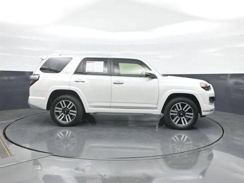 Used 2024 Toyota 4Runner Limited AWD/4WD image 8