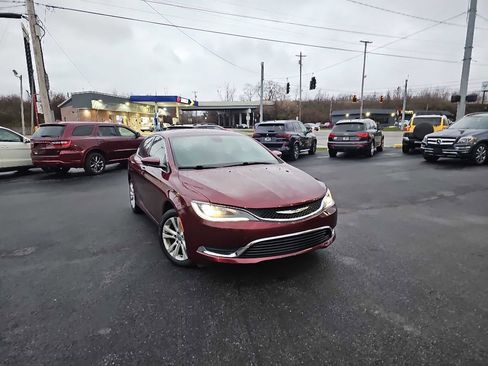 Used 2015 Chrysler 200 Limited image 4