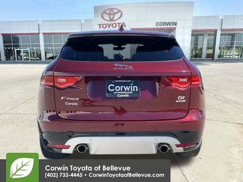 Used 2017 Jaguar F-PACE S image 4