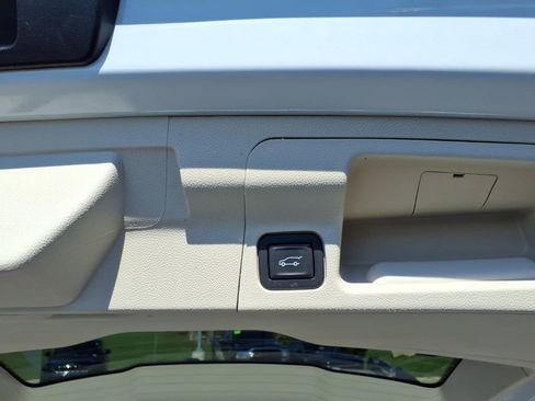Used 2023 GMC Acadia Denali w/ Denali Ultimate Package AWD/4WD image 28
