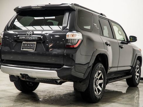 Used 2024 Toyota 4Runner TRD Off-Road Premium AWD/4WD image 12