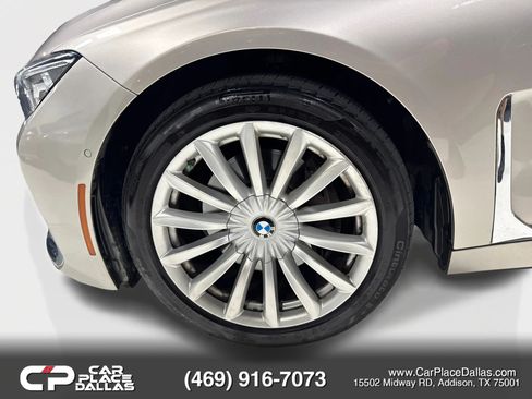 Used 2022 BMW 740i w/ Luxury Rear Seating Package RWD image 43