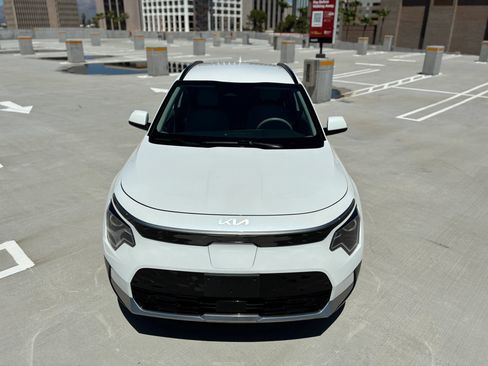 Used 2023 Kia Niro Wind FWD image 5