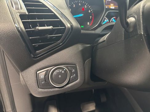 Used 2019 Ford Escape Titanium AWD/4WD image 18
