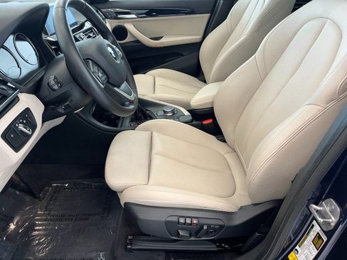 Used 2018 BMW X1 xDrive28i w/ Premium Package AWD/4WD image 9