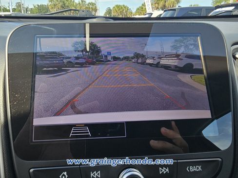 Used 2025 Chevrolet Malibu LT FWD image 16
