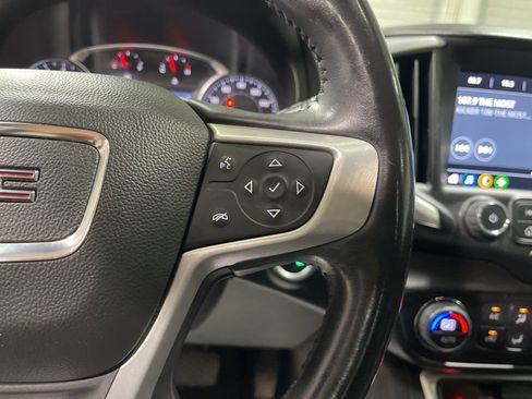Used 2022 GMC Terrain SLT FWD image 29