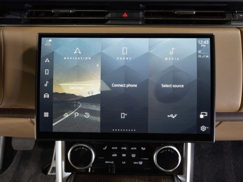 Used 2023 Land Rover Range Rover Autobiography AWD/4WD image 27