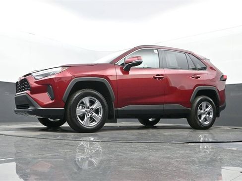 Used 2025 Toyota RAV4 XLE w/ Convenience Package image 27