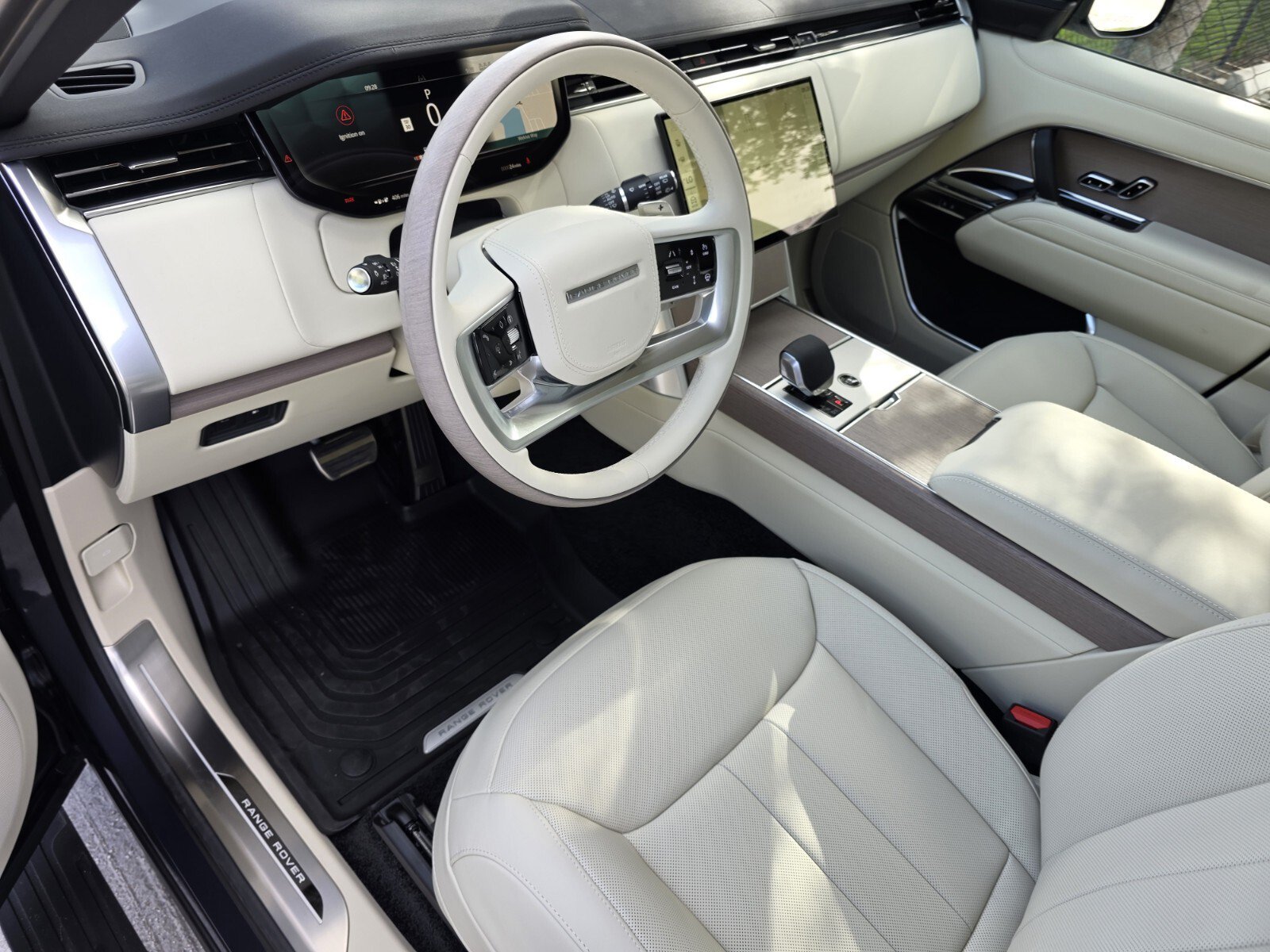 New 2026 Land Rover Range Rover SE AWD/4WD image 11