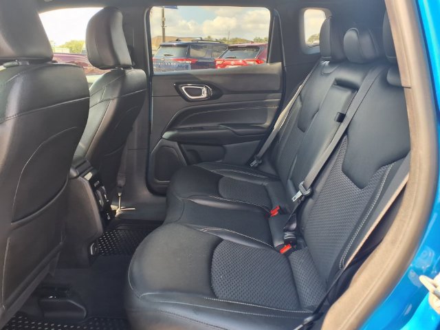 Used 2024 Jeep Compass Latitude w/ Convenience Group AWD/4WD image 24