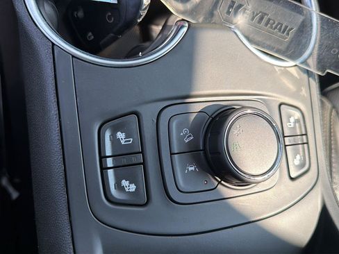 Used 2022 GMC Terrain SLT FWD image 27