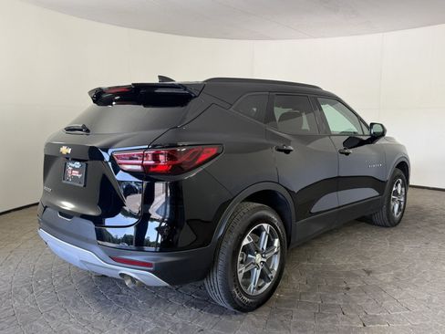 Used 2024 Chevrolet Blazer LT w/ Convenience Package FWD image 9