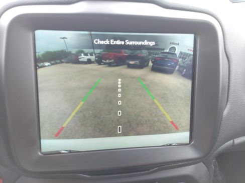 Used 2023 Jeep Renegade Latitude image 15