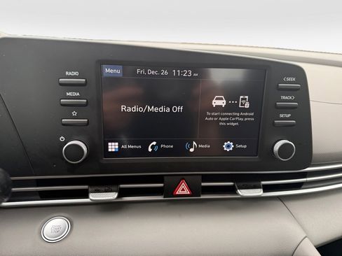 Certified 2025 Hyundai Elantra Sport image 17