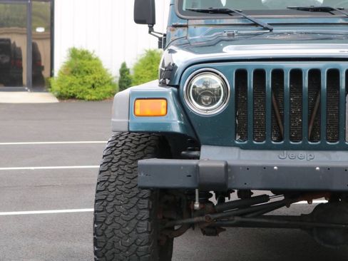 Used 2006 Jeep Wrangler X w/ Tire & Wheel Group (Ecco) AWD/4WD image 18